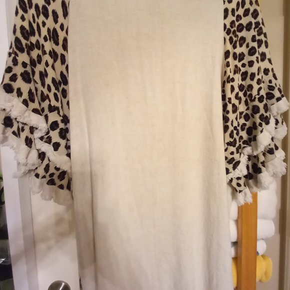 Large Tunic - Picture 3 of 4